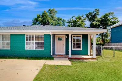 Image de Gorgeous downtown home with plenty of space and close to everything