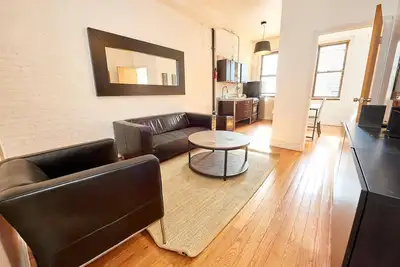 Image de Stunning 3-Bedroom 1. 5 bath Apartment in the Heart of Nolita