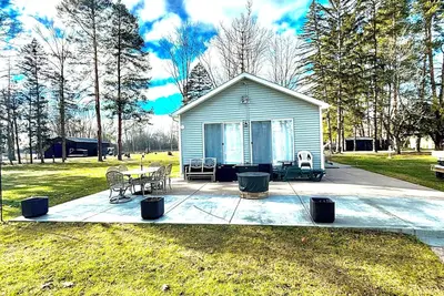 Image de Cozy 2-bedroom cottage in Albion on the water, amazing views, fishing, boating