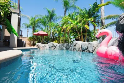 Image de Peaceful Riverside 4-Bedrooms Oasis - King Suite, Spa - Great for long stay