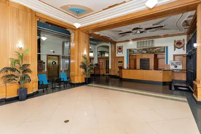 Image de Open 2br 2ba 3bd W/ Private Parking & Skyline View! Direct Skywalk Access