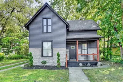 Image de Near Notre Dame: Charming South Bend Home!