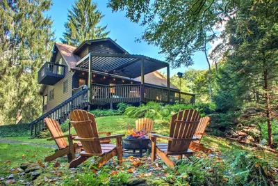 Image de Ballard Creek House | Creekside Cabin in the Mountains