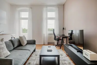 Image de Delightful Friedrichshain Studio, Turnkey w/ Furniture, by Blueground