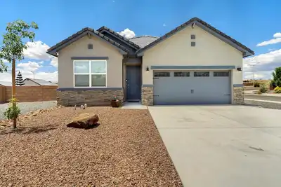 Image de Kozi home, easy access to 1-25, great for family trips, or a solo stay\n