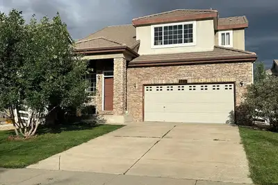 Image de 3 bedroom home by airport. Short drive to Anschultz Medical Center.