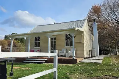 Image de Charming 1 bedroom country cottage in historical little town of Rydal.