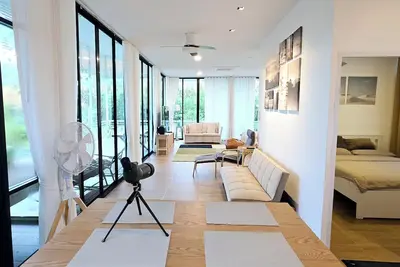 Charming villa with 2 bedrooms and WiFi, Ac in pleasant Bangpra Sriracha