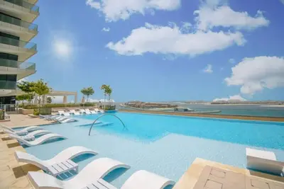 Image de Top Floor, 1br BeachFront, Private Beach Access - Beach Vista