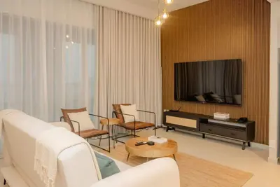 Image de Brand New Modern 2 Br Retreat in Dubai Creek Harbour