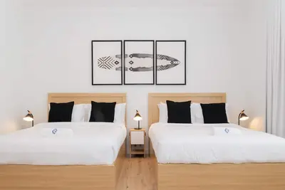 Image de Seaside Serenity: Beach View Room Near Kite Beach