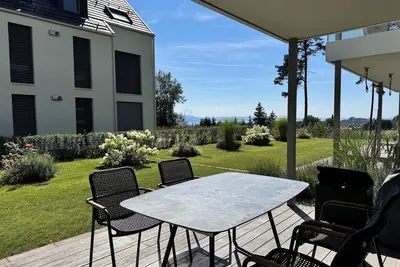 Image de Luxuriöse Ferienwohnung mit Seeblick und Whirlpool in Lindau