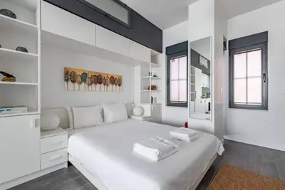 Image de Gorgeous Studio w/ Stunning Views + Patio! #361