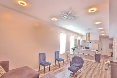 Image de Charming Chicago 3-bed / 1 Bath Apartment. Extend Stay Discount