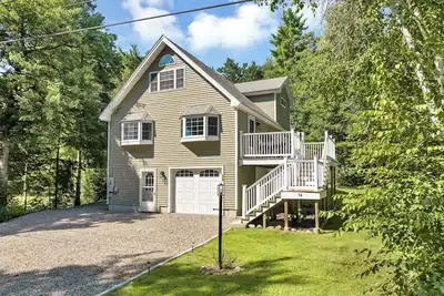 Image de Renovated Balmoral Winnipesaukee Sleeps 8 Pet Friendly August 16th Special
