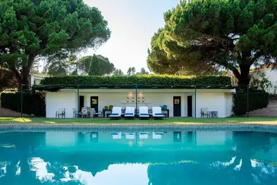 Image de Estoril House w\/ Pool & Garden by LovelyStay
