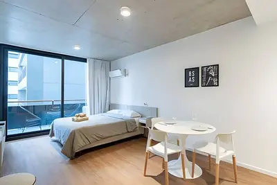 Image de 304 Brand new studio apartment!