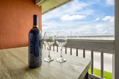 Image de Gulf Terrace 241 by Salt Water Vacations