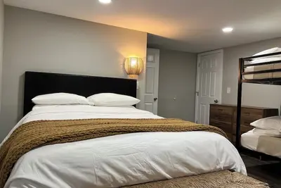 Image de Brand New completely renovated house in Windham, 5 bed/ 3 bath