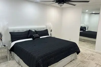 Image de Spacious 4-bedroom house with Ac and WiFi in charming Tulsa.