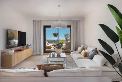 Image de Elegant 3-Bedroom with Incredible Sea Views