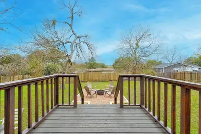 Image de New! The Georgetown Square Lodge