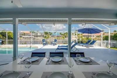 Image de Last Minute Deal! \nBeautiful 4 Br coastal dream cottage, top location \n