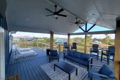 Image de Madera Coastal l Waterfront 110 Feet