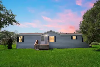 Image de New Listing! Relaxing 4br Hideaway in Groveland by RedAwning