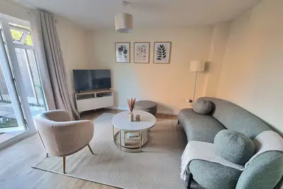 Image de Welcoming 4-bedroom townhome with WiFi and parking in charming Rugby
