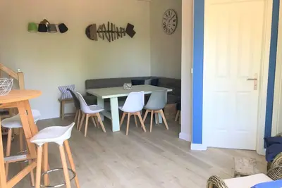 Image de Location-Large-Salle de bain privée séparée-Terrasse-#09
