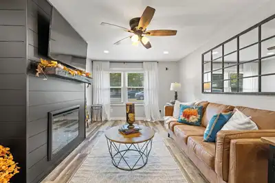 Image de Charming 2-bedroom house with Great kitchen space in Madisonville.