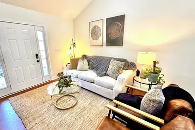 Image de Charming Atlanta 3-bedroom house - close to Mercedes Benz & Atl Airport