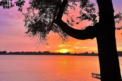 Image de Charming cabin on Shipshewana Lake; 5 minute drive from downtown Shipshewana