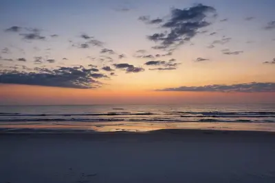 Image de Treasure Beach Home 3 Min to the Beach 3/2 Home Private & Dogs Welcome