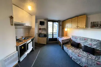 Image de Joli T2 cabine 4 couchages Ă 50m des pistes Ă Risoul