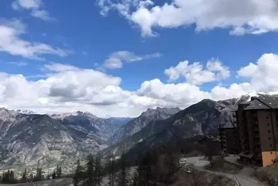 Image de Beau T4 à Risoul 50m des pistes dans résidence avec piscine et spa