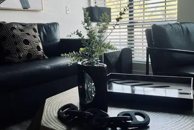 Luxe Biltmore Condo with Queen Bed & Sofa Bed\n\n