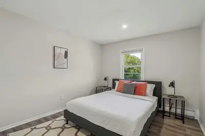 Image de Pine Brook 124 I Modern Gem I Free Parking