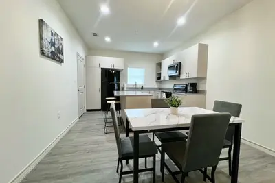 Image de Valle Hermoso - Brand New Apartment Near SpaceX!