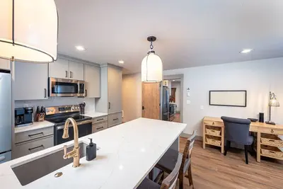 Image de Ski In Ski Out Edelweiss Connecting Condos - 1 Bedroom & Studio