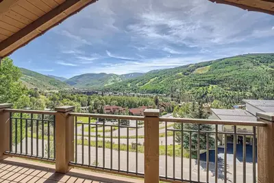 Image de Look | Summer | Sale | Vail’s View House | 4Bdrm Hosted by Alpine Co-Hosts Vail Valley