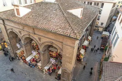 Image de Luxurious 4-Bedroom Apartment in Florence’s Historic Heart