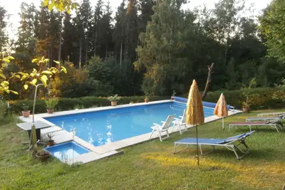 Image de Vacation home in beautiful nature with large garden. Outdoor pool, for families, with pets