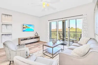 Image de Upstay: 3br Resort Condo w Pool near Disney World