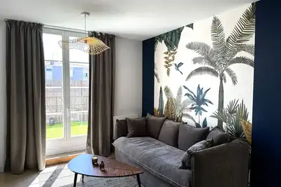 Image de Cozy Niort Yellow Pink _ Appartement type T2 avec balcon