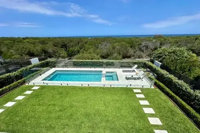 Image de Beachfront Haven Your Sanctuary by the Sea — Magenta's ultimate retreat