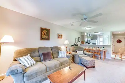 Image de Little River Condo w/ Pool Access: 5 Mi to Beach