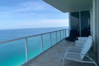 Image de Beach View High end Condo