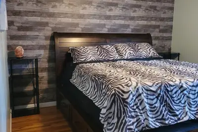 Image de Charming 2-bedroom apt less than 10 minutes away from Ewr and 25 mins from Nyc